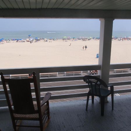 Majestic Hotel & Apartments Ocean City Exterior photo